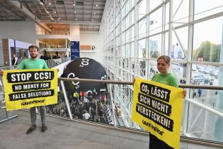 Protest at CCS trade fair in Hamburg