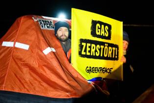 protest against liquefied natural gas imports