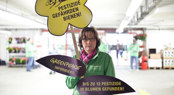 Protest gegen bienenschädliche Pestizide
